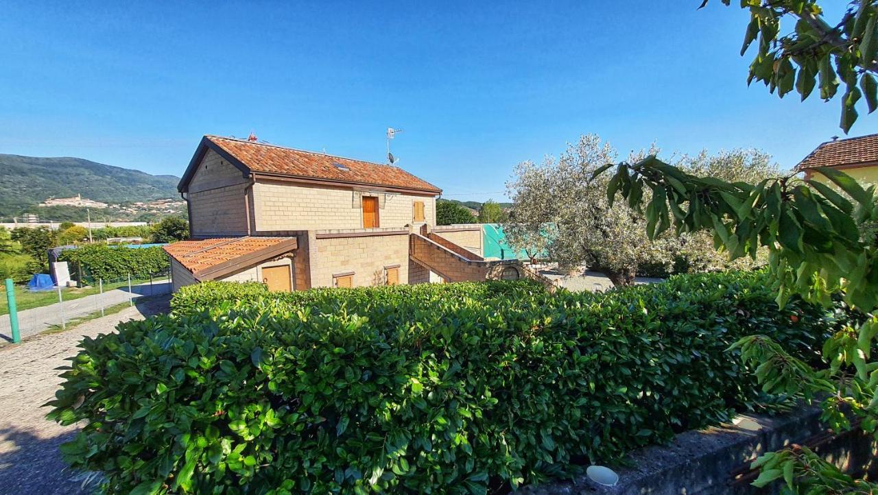 Spicchio Di Luna - Casa Vacanze Albiano Magra ภายนอก รูปภาพ