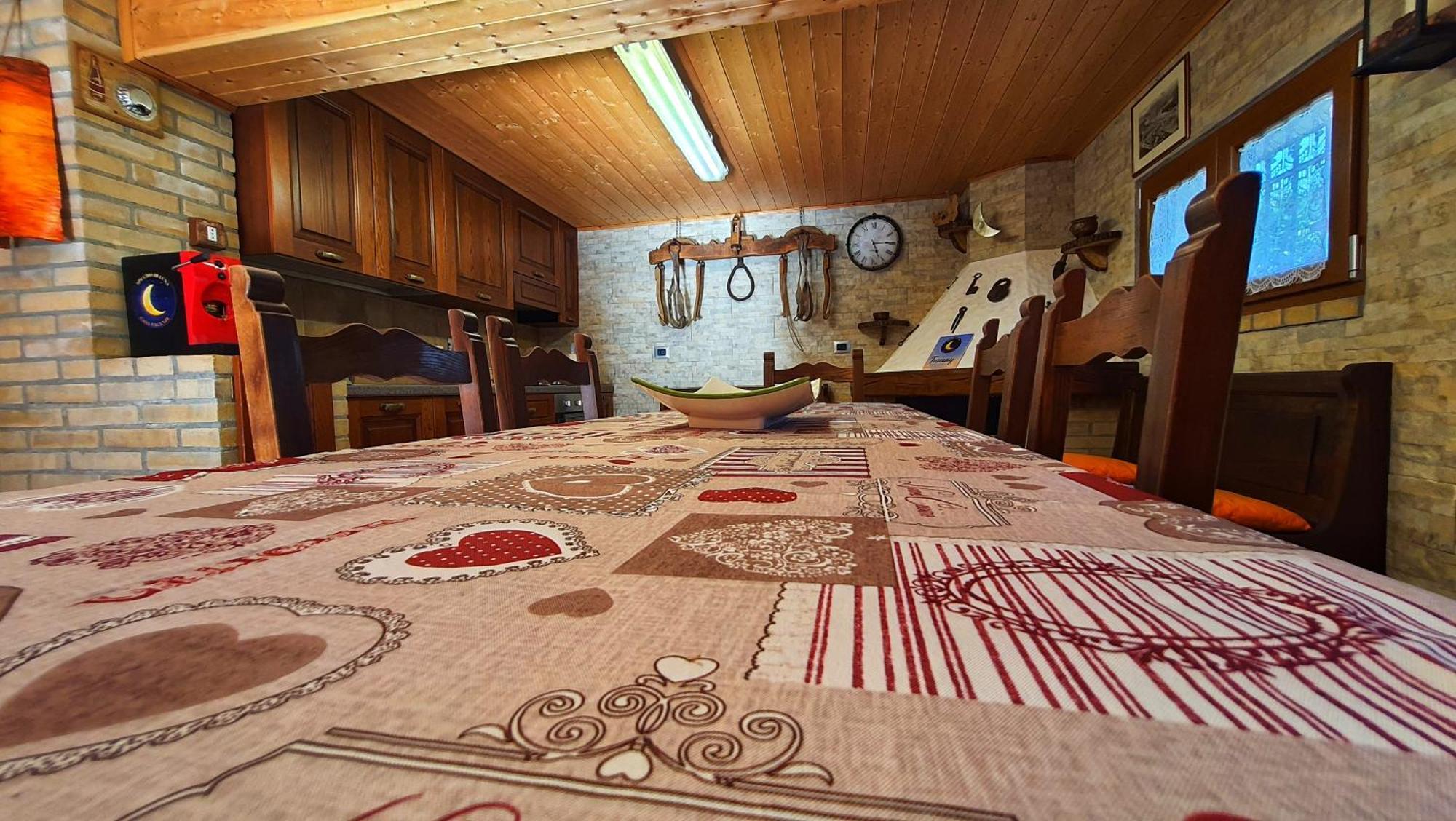 Spicchio Di Luna - Casa Vacanze Albiano Magra ภายนอก รูปภาพ